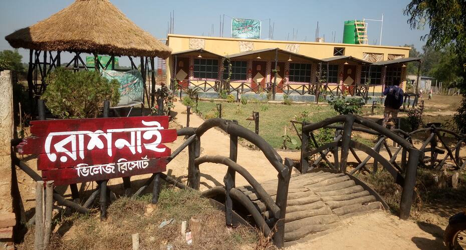Roshnai Village Resort, Tarapith 4